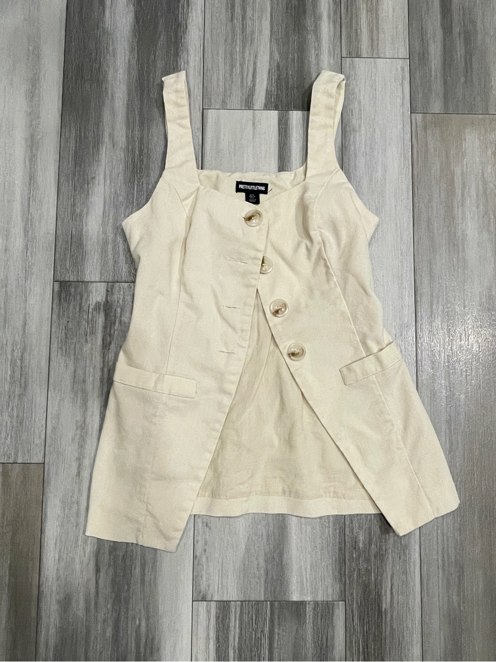 PrettyLittleThing Cream Button Front Vest Top US 2 Office Siren Old Money Coquet